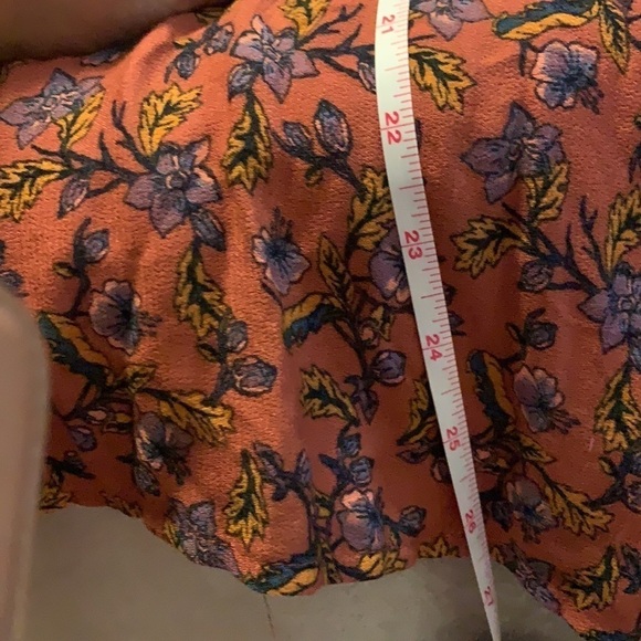 Xhilaration cold shoulder top, floral and lace - Picture 9 of 12